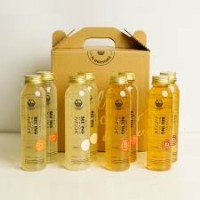 Russian Honey Cake Premium Gift Box (10 serves) + Super Immunity Honey Juice Pack